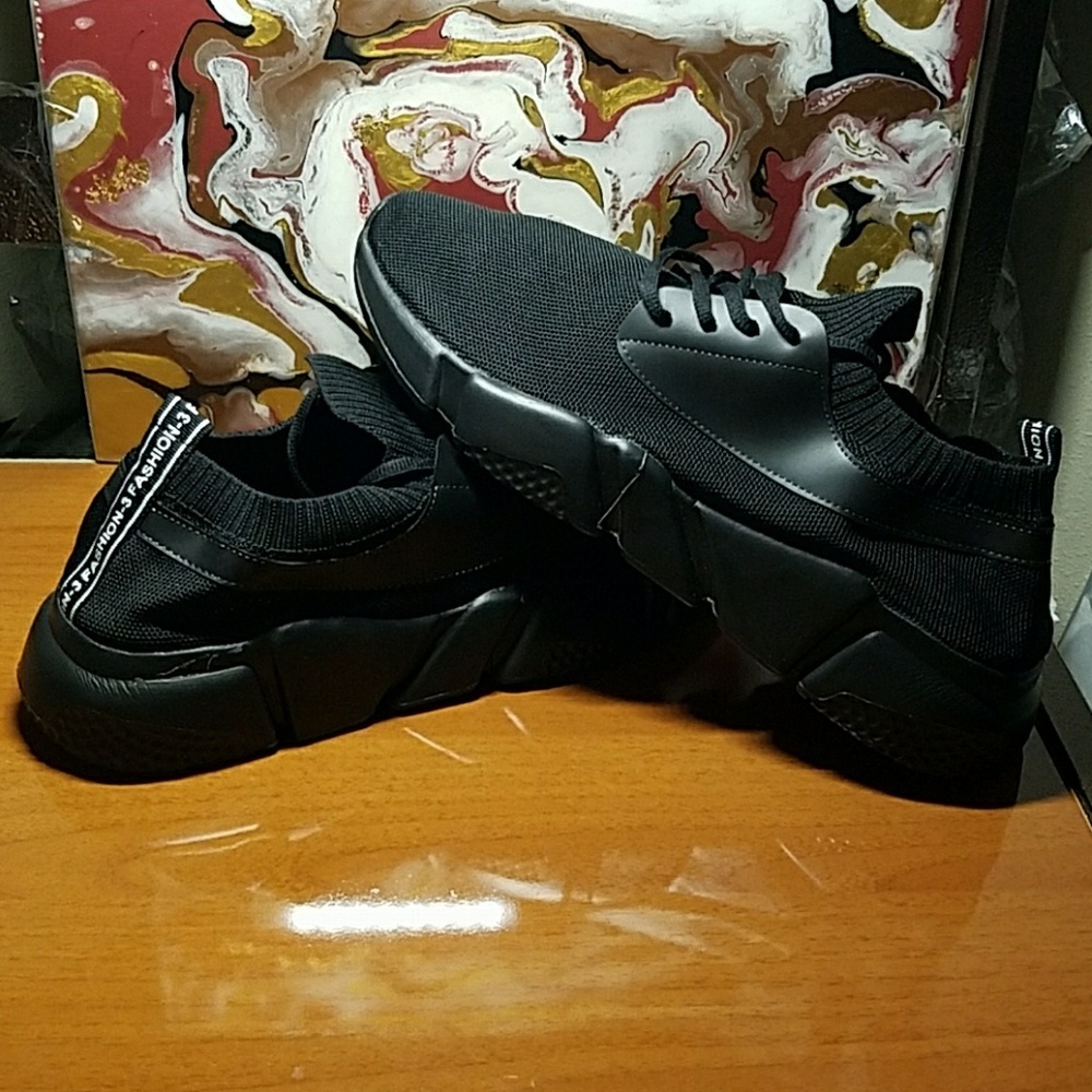 Mens "Detroit" Lightweight Athletic Shoe